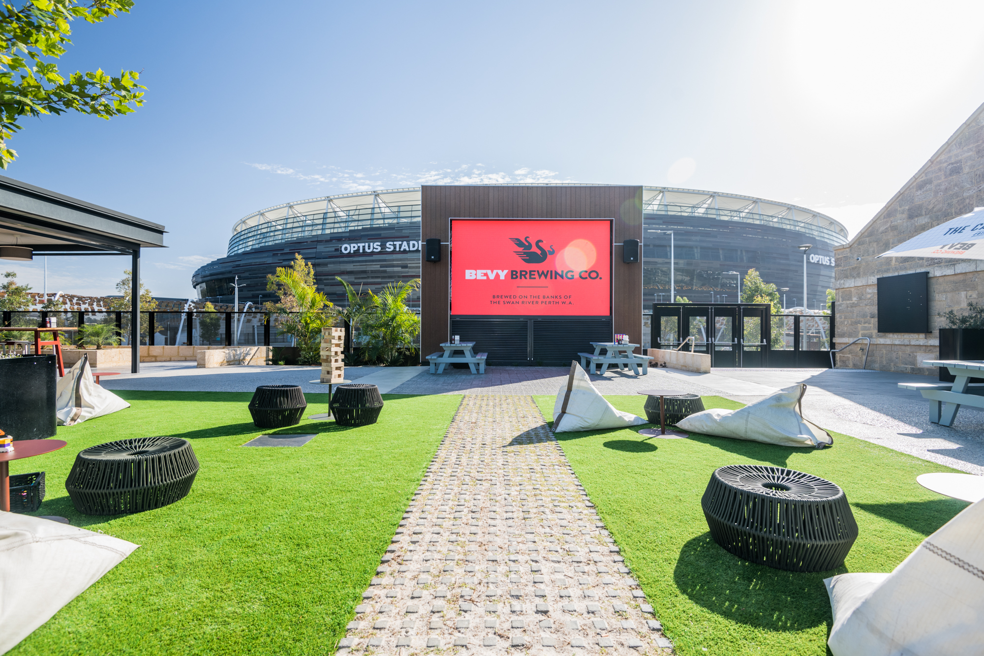 CA_BEER GARDEN INCL SCREEN.jpg